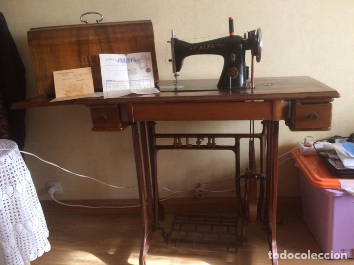 Máquina de coser vintage Alfa modelo 70 gama número de serie: 72775
