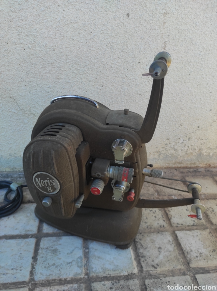 Antig&uuml;edades: Antiguo Proyector de Cine Noris 8 - Foto 2