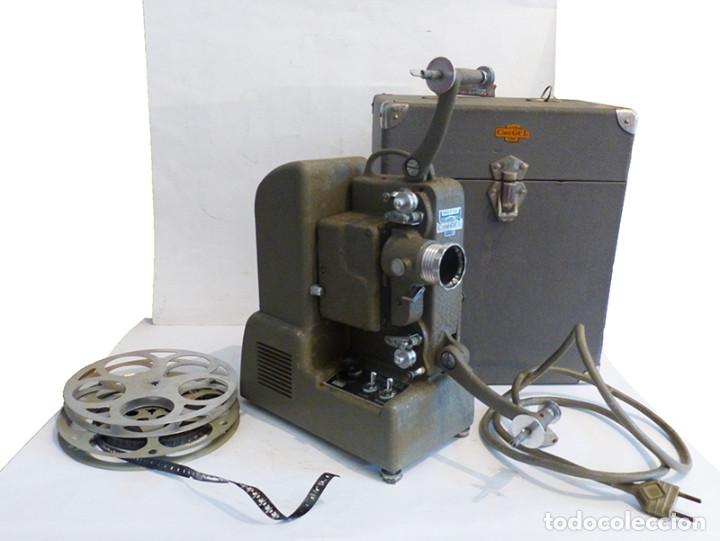 Antig&uuml;edades: Proyector Cinegel Royal 210 - Foto 1