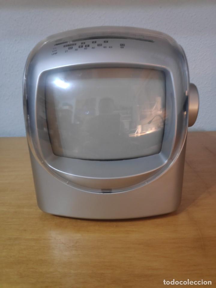 Antig&uuml;edades: RADIO TELEVISOR KTV-509