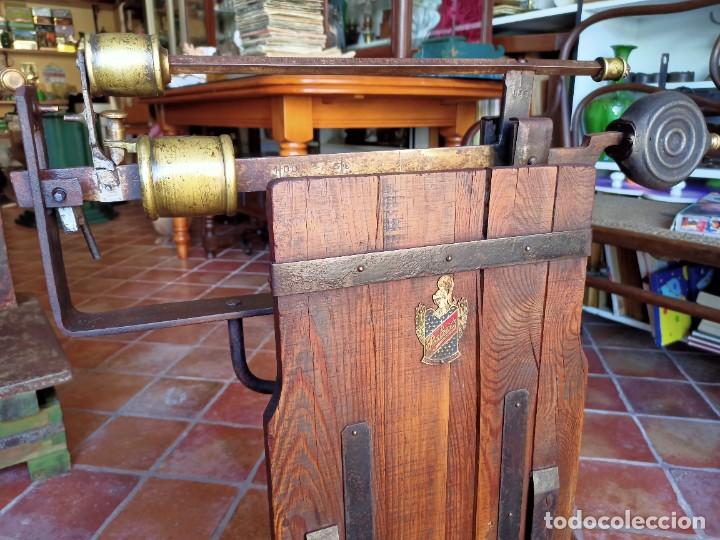 Antig&uuml;edades: Gran b&aacute;scula o peso, marca Balcant - Foto 2