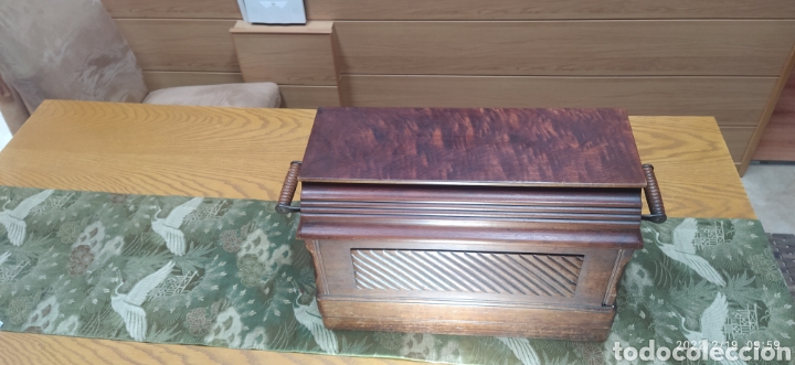 Antig&uuml;edades: Singer Port&aacute;til de manivela con accesorios e instrucciones - Foto 33