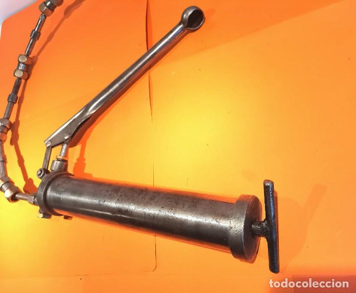 Antig&uuml;edades: BOMBA ENGRASADORA - Foto 3