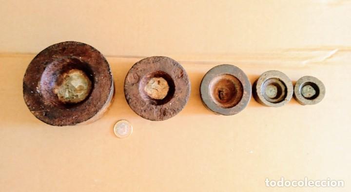 Antig&uuml;edades: Lote de pesas de hierro - Foto 2