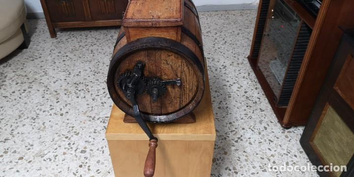 Antig&uuml;edades: Antigua mantequera manual REF.LV020 - Foto 3