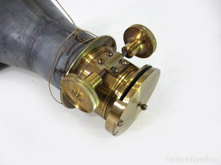 Antig&uuml;edades: ANTIGUO OBJETIVO DE LINTERNA M&Aacute;GICA O PROYECTOR - Foto 2