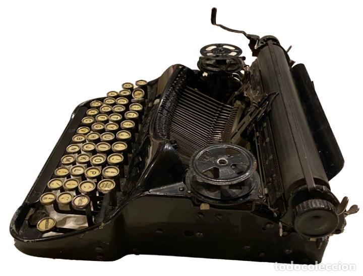 Antig&uuml;edades: M&aacute;quina de escribir Corona. - Foto 2