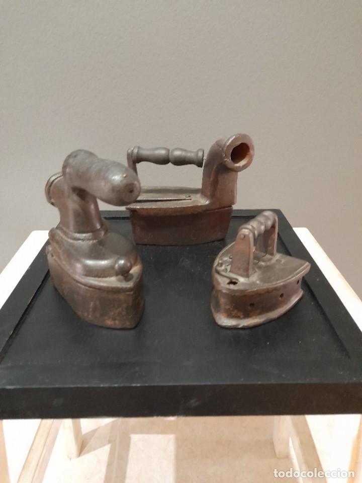 Antig&uuml;edades: Planchas - Foto 1