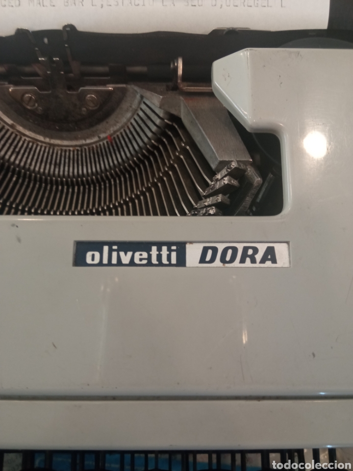 Antig&uuml;edades: MAQUINA DE ESCRIBIR OLIVETTI DORA - Foto 1