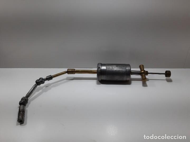 Antig&uuml;edades: ANTIGUO ENGRASADOR DE ACEITE - Foto 1