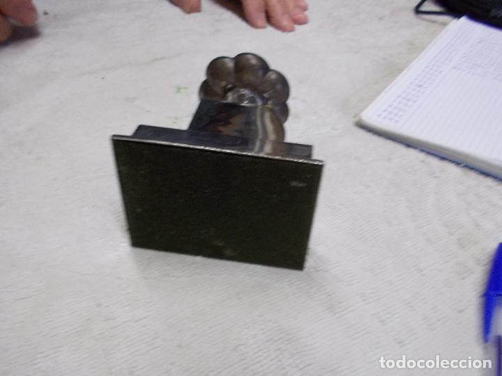 Antig&uuml;edades: bascula peque&ntilde;a - Foto 3