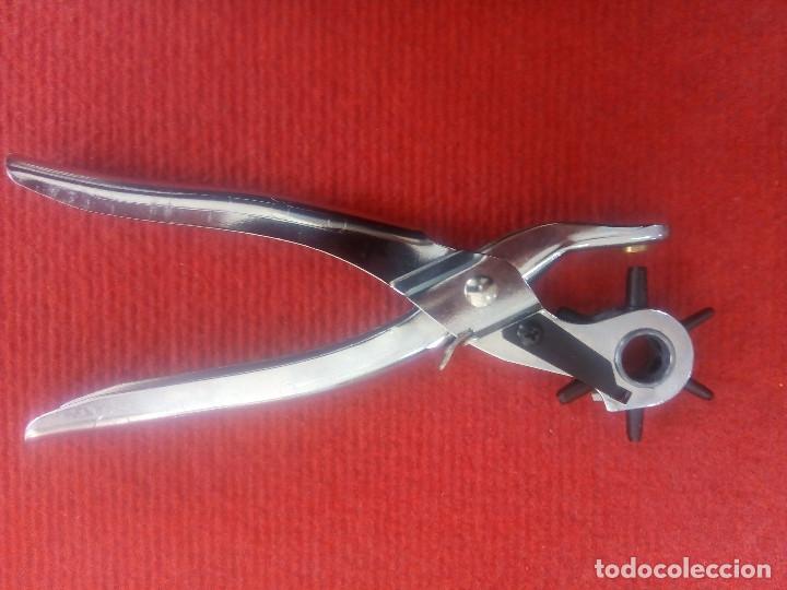 Antig&uuml;edades: ALICATE PERFORAR - Foto 1