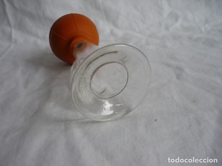 Antig&uuml;edades: Extractor de leche, goma y vidrio, funcionando - Foto 7