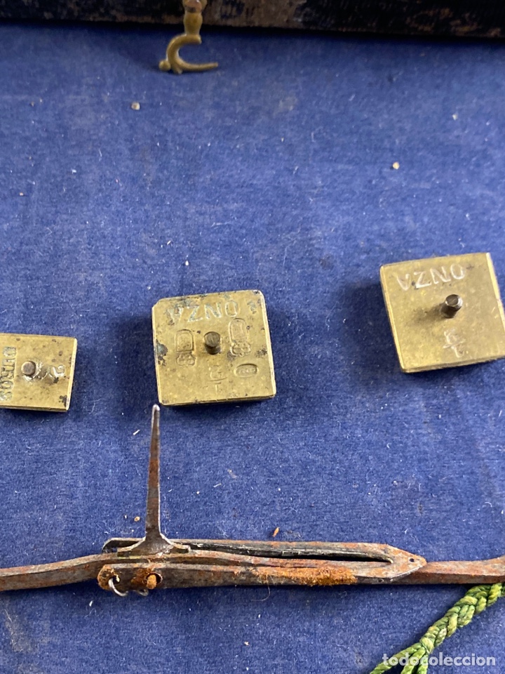 Antig&uuml;edades: Balanza antigua para monedas - Foto 3