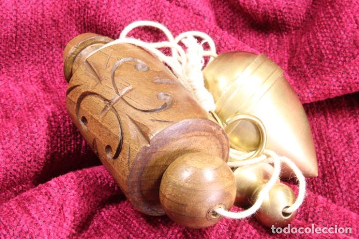 Antig&uuml;edades: Plomada construcci&oacute;n. Nuez tallada. Plumb bob construction. Carved walnut. - Foto 5