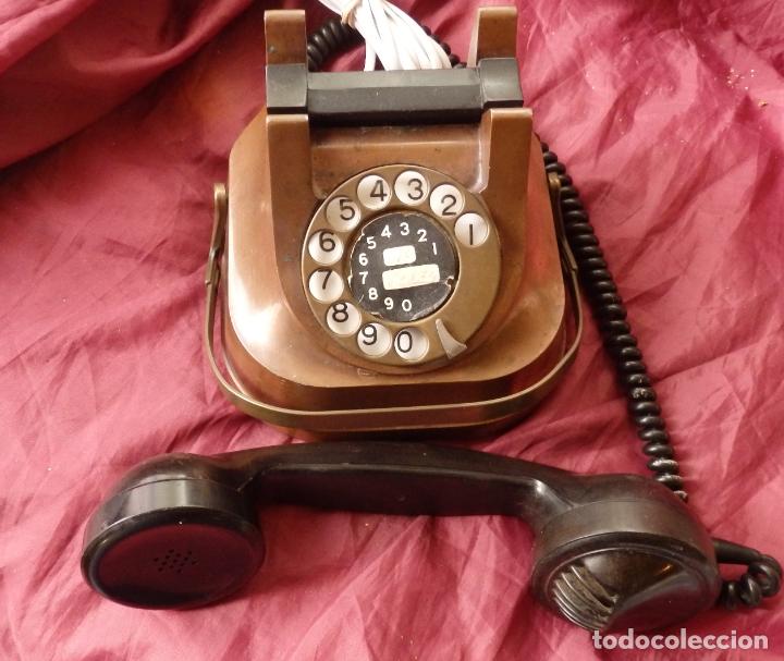 Teléfono antiguo foto de archivo. Imagen de cobre, teléfono - 10762510