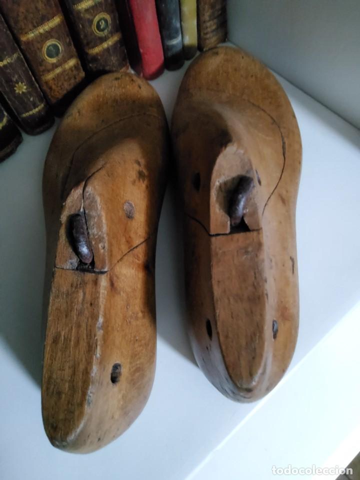 Antig&uuml;edades: ANTIGUO PAR DE HORMAS DE MADERA Y HIERRO DEL NUM. 32 - Foto 10