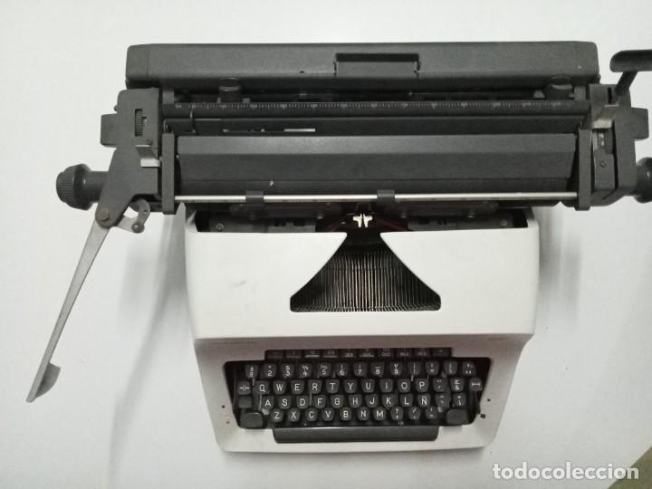Antig&uuml;edades: Maquina de escribir.. olympia. Acm - Foto 1