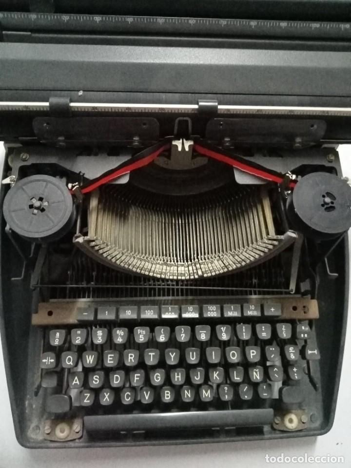 Antig&uuml;edades: Maquina de escribir.. olympia. Acm - Foto 7