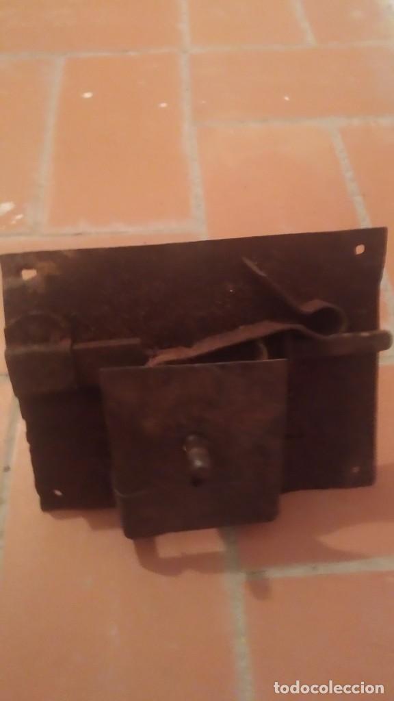 Antig&uuml;edades: Cerradura antigua ferro - Foto 2