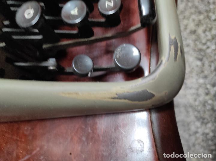 Antig&uuml;edades: m&aacute;quina de escribir - Foto 8