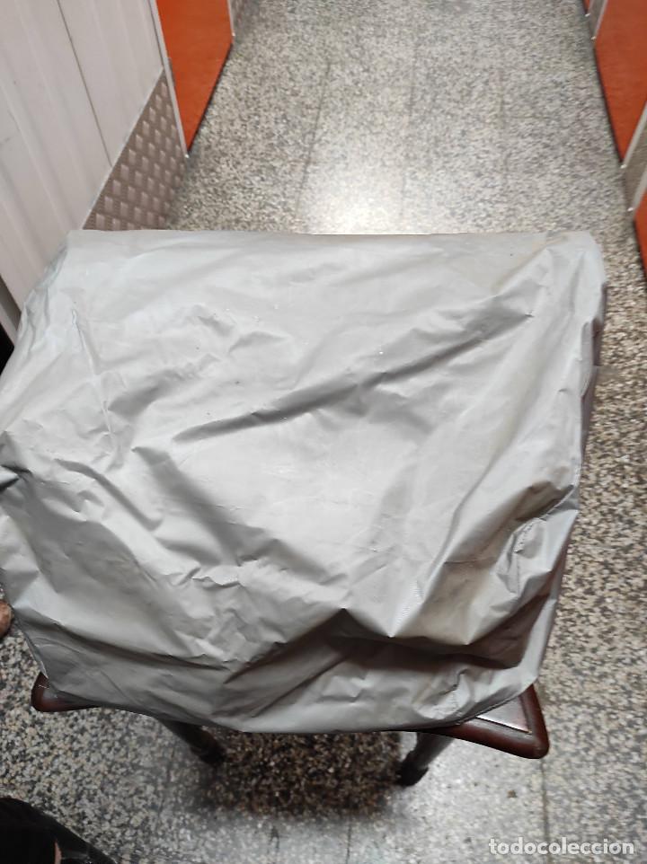 Antig&uuml;edades: m&aacute;quina de escribir - Foto 10