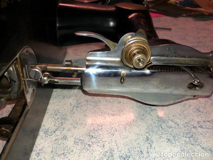 Antig&uuml;edades: M&aacute;quina de coser Alfa - Foto 5