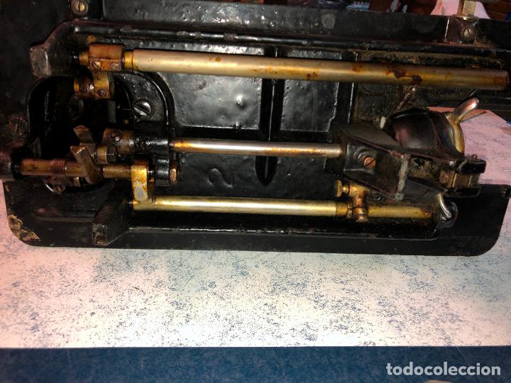 Antig&uuml;edades: M&aacute;quina de coser Alfa - Foto 7