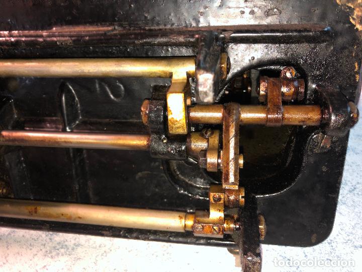 Antig&uuml;edades: M&aacute;quina de coser Alfa - Foto 17