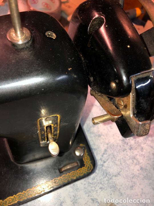 Antig&uuml;edades: Maquina de Coser Wertheim - Foto 9