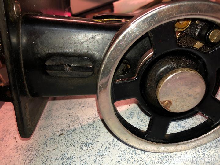Antig&uuml;edades: Maquina de Coser Wertheim - Foto 13