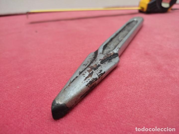 Antig&uuml;edades: Cu&ntilde;a acesa - Chrome vanadium - Foto 4