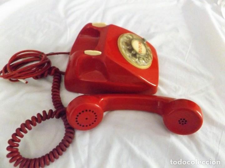 Tel&eacute;fonos: telefono de color rojo - Foto 2
