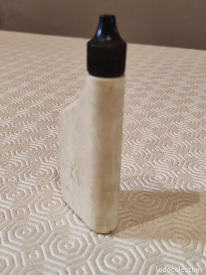 Antig&uuml;edades: ACEITERA DE PLASTICO ALFA PARA MAQUINAS DE COSER. - Foto 3