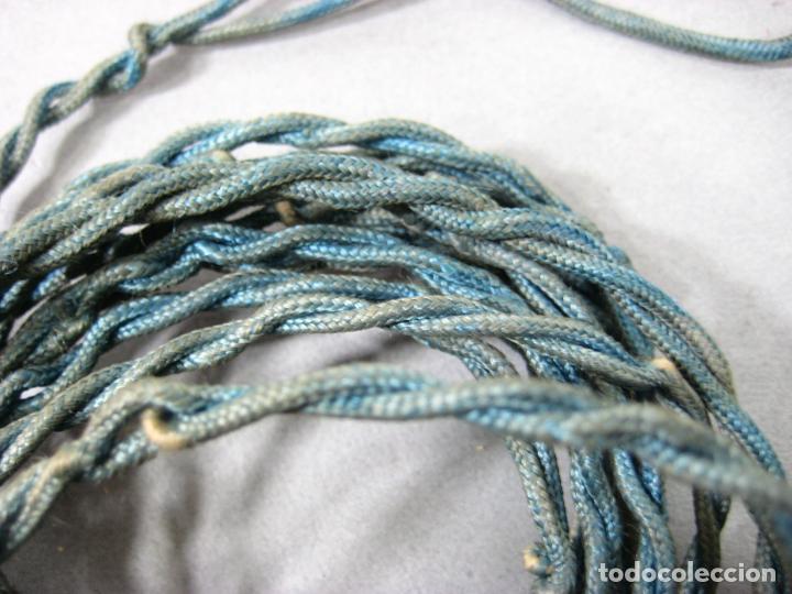 Antig&uuml;edades: ANTIGUO CABLE ENTELADO DE DOS HILOS DE 290 CMS DE LARGO - Foto 2