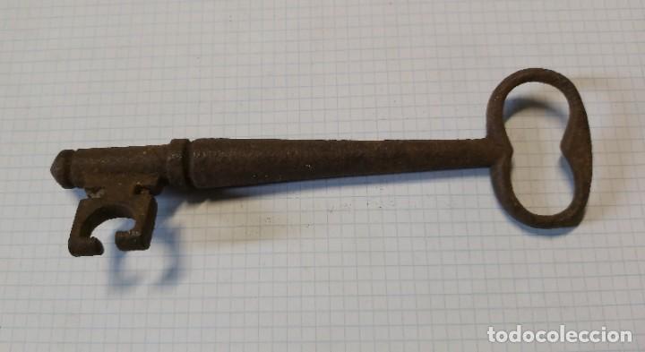 Antig&uuml;edades: Llave 15 cm aprox. - Foto 1