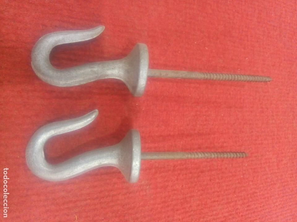Antig&uuml;edades: GANCHOS DE ALUMINIO - Foto 1