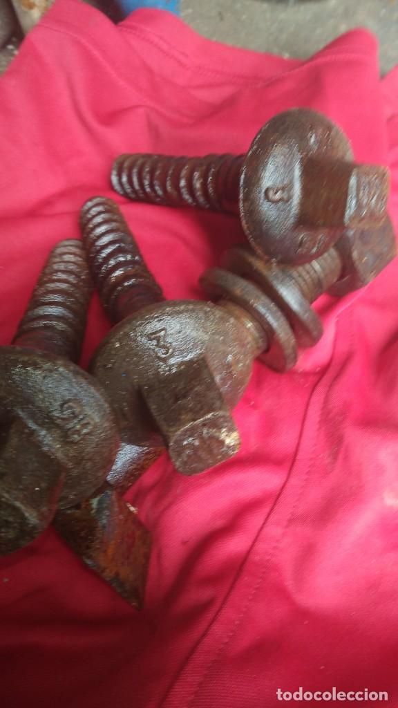 Antig&uuml;edades: tornillos de vias de tren antiguos-4 - Foto 1