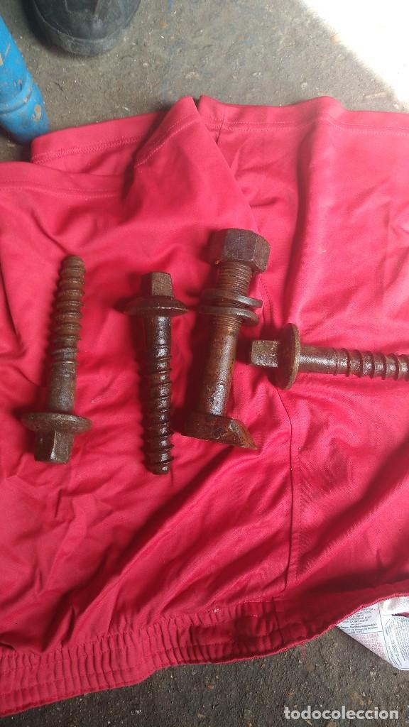 Antig&uuml;edades: tornillos de vias de tren antiguos-4 - Foto 3