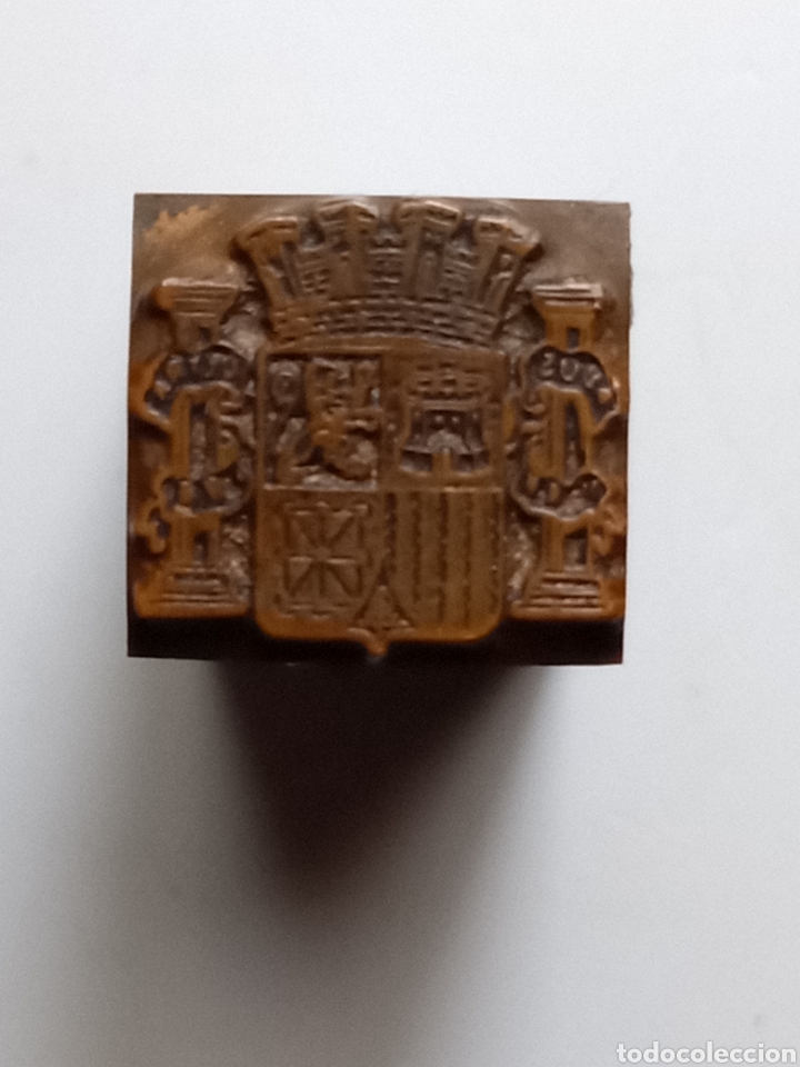 Antig&uuml;edades: Tipograf&iacute;a Escudo de Espa&ntilde;a - Foto 1