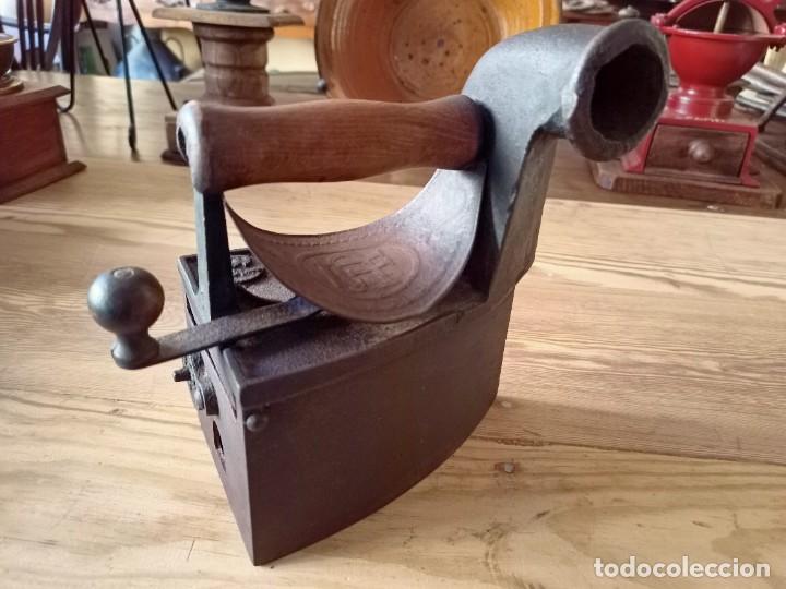 Antig&uuml;edades: Plancha de carb&oacute;n, Licsa Elorrio - Foto 2