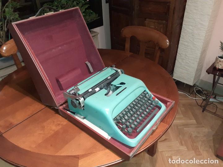 Antig&uuml;edades: Maquina de escribir Oliveti studio 44 - Foto 3