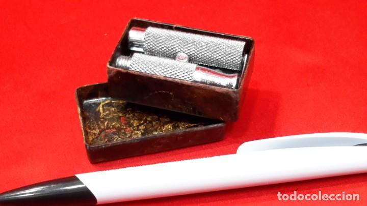 Antig&uuml;edades: ESTUCHE DE BAQUELITA CON CUCHILLA DE AFEITAR. - Foto 7