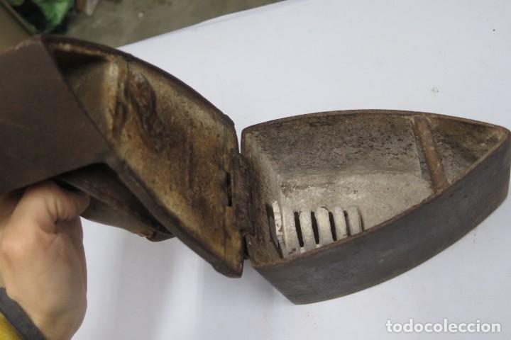 Antig&uuml;edades: PLANCHA DE CARBON - Foto 4