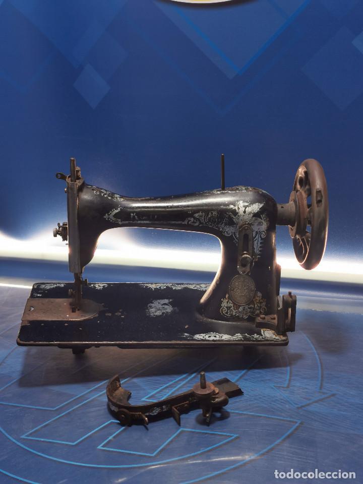 Antig&uuml;edades: M&aacute;quina de coser K&ouml;hler. - Foto 5