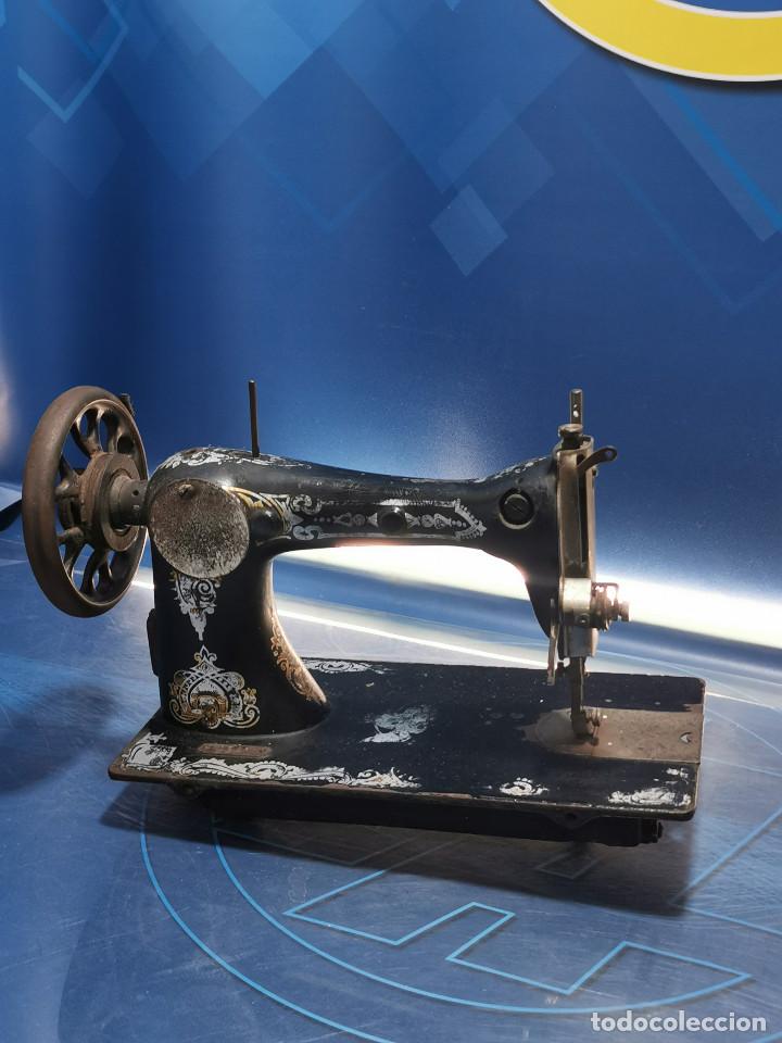 Antig&uuml;edades: M&aacute;quina de coser K&ouml;hler. - Foto 11