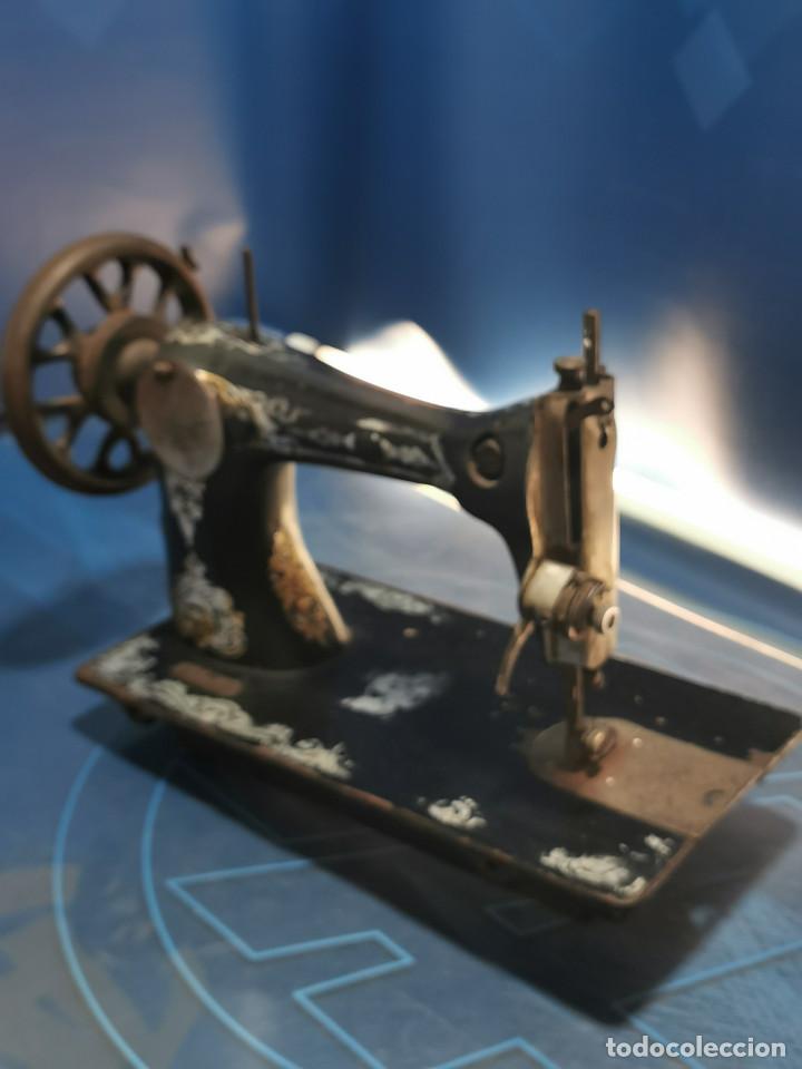 Antig&uuml;edades: M&aacute;quina de coser K&ouml;hler. - Foto 14