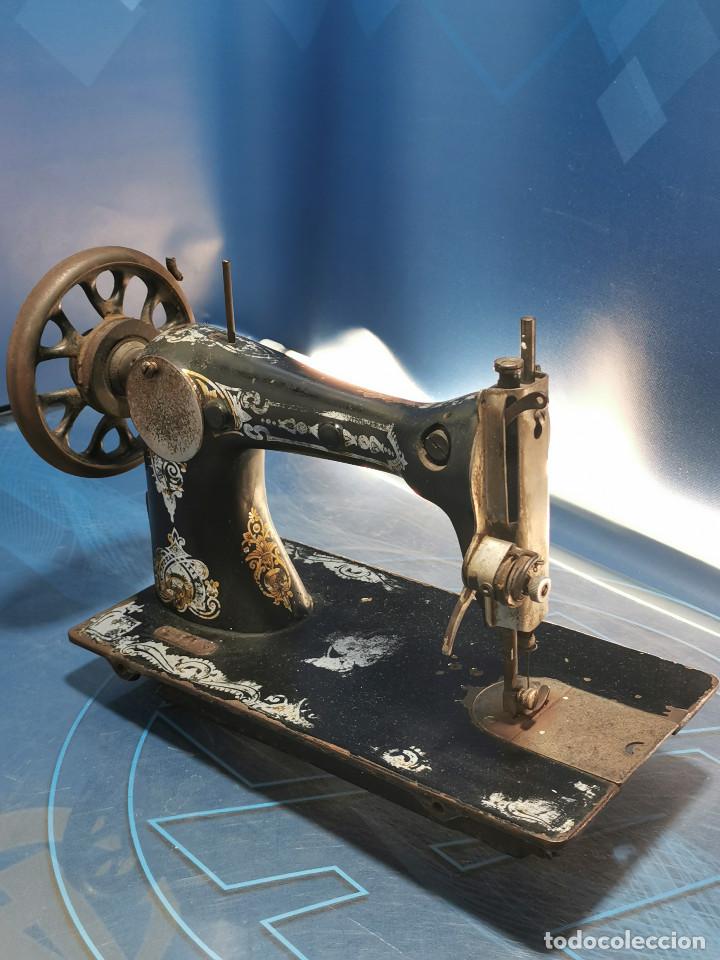 Antig&uuml;edades: M&aacute;quina de coser K&ouml;hler. - Foto 15