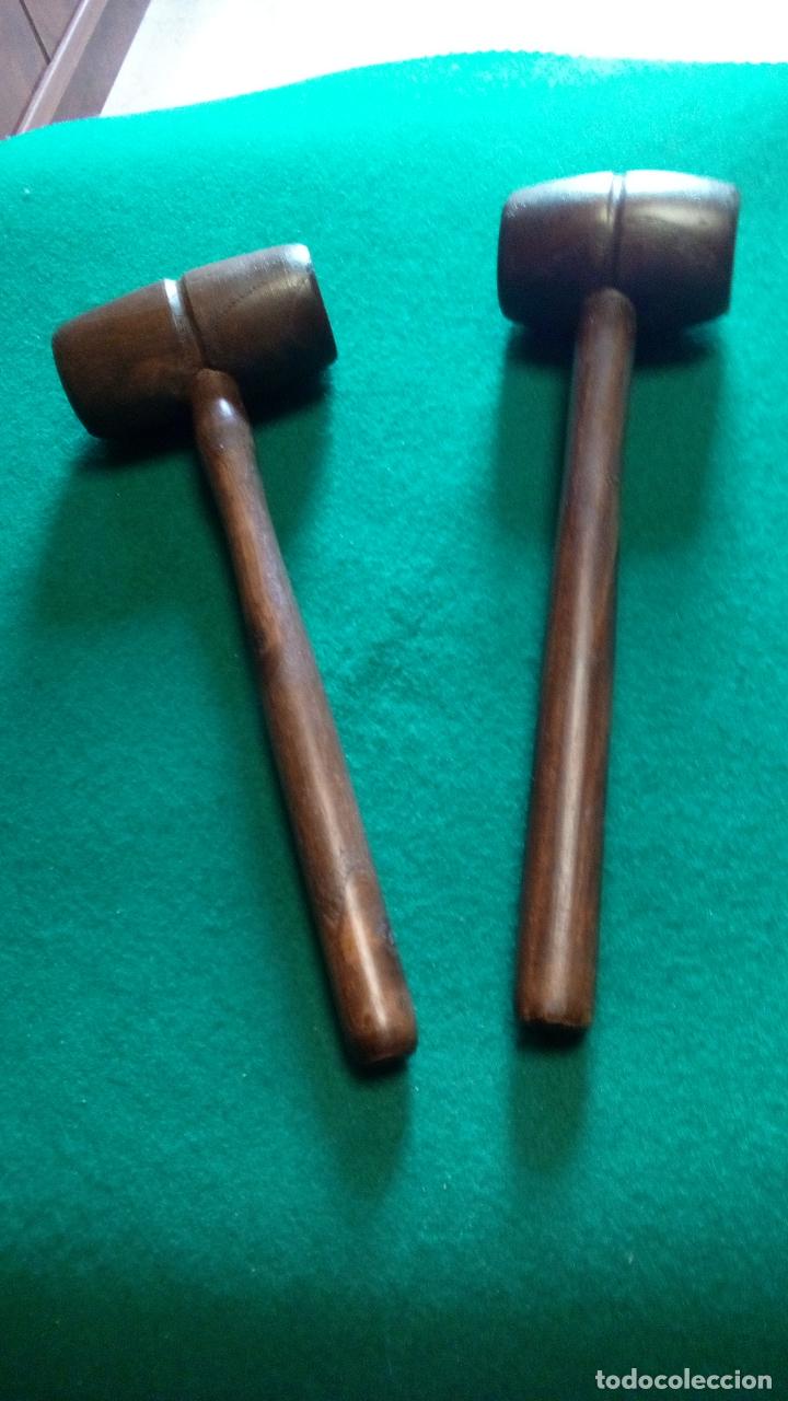 Antig&uuml;edades: DOS PEQUE&Ntilde;AS MAZAS DE MADERA - Foto 1