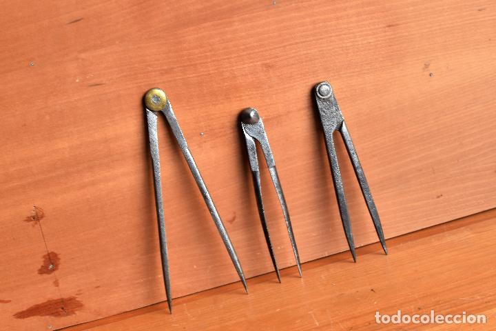 Antig&uuml;edades: 3 COMPASES DE PEDRERO, ESCULTOR.. DE 19 A 15 CM - Foto 1